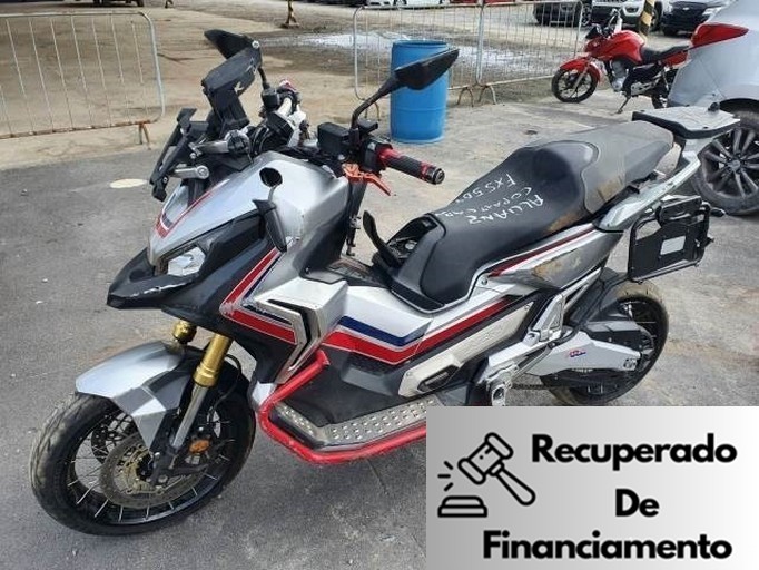 X-ADV 750 DCT