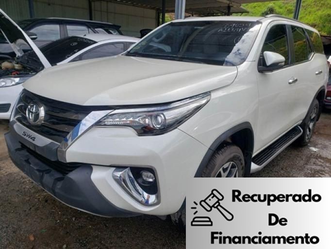 TOYOTA HILUX SW4 19/19